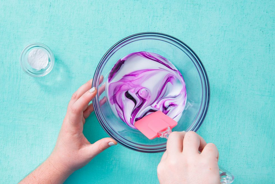How to make slime at home, with easy and simple steps